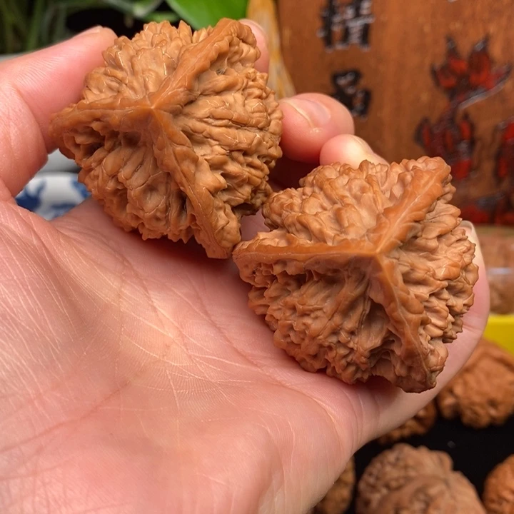*****吊坠文玩核桃官帽奔