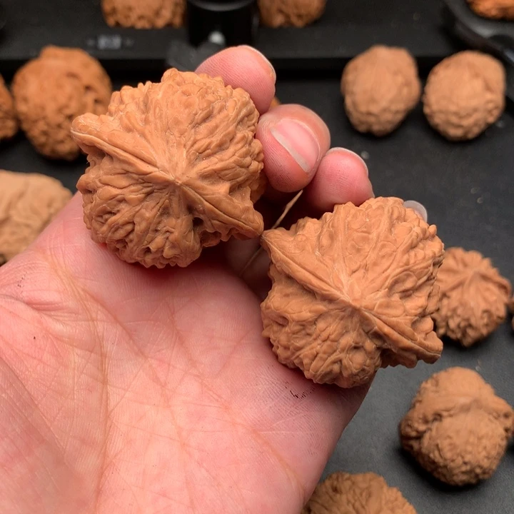 文玩核桃吊坠?*恙狮子头