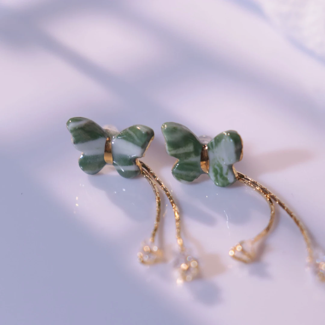 蝴蝶陶瓷耳钉  釉绿描金轻奢可拆新中式景德镇陶瓷手工国风耳饰