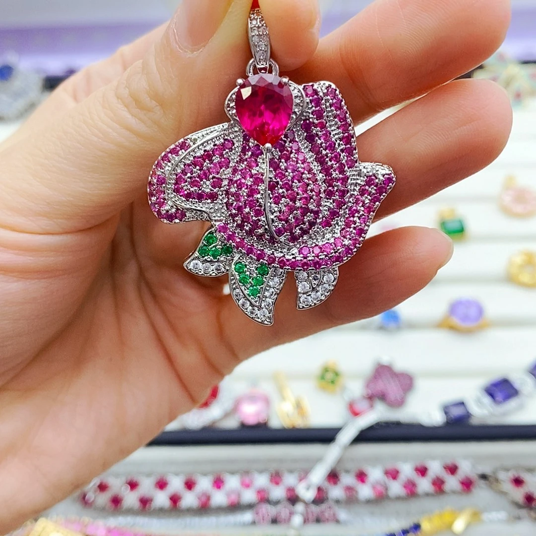 吊坠(赠链)未镶嵌红宝石