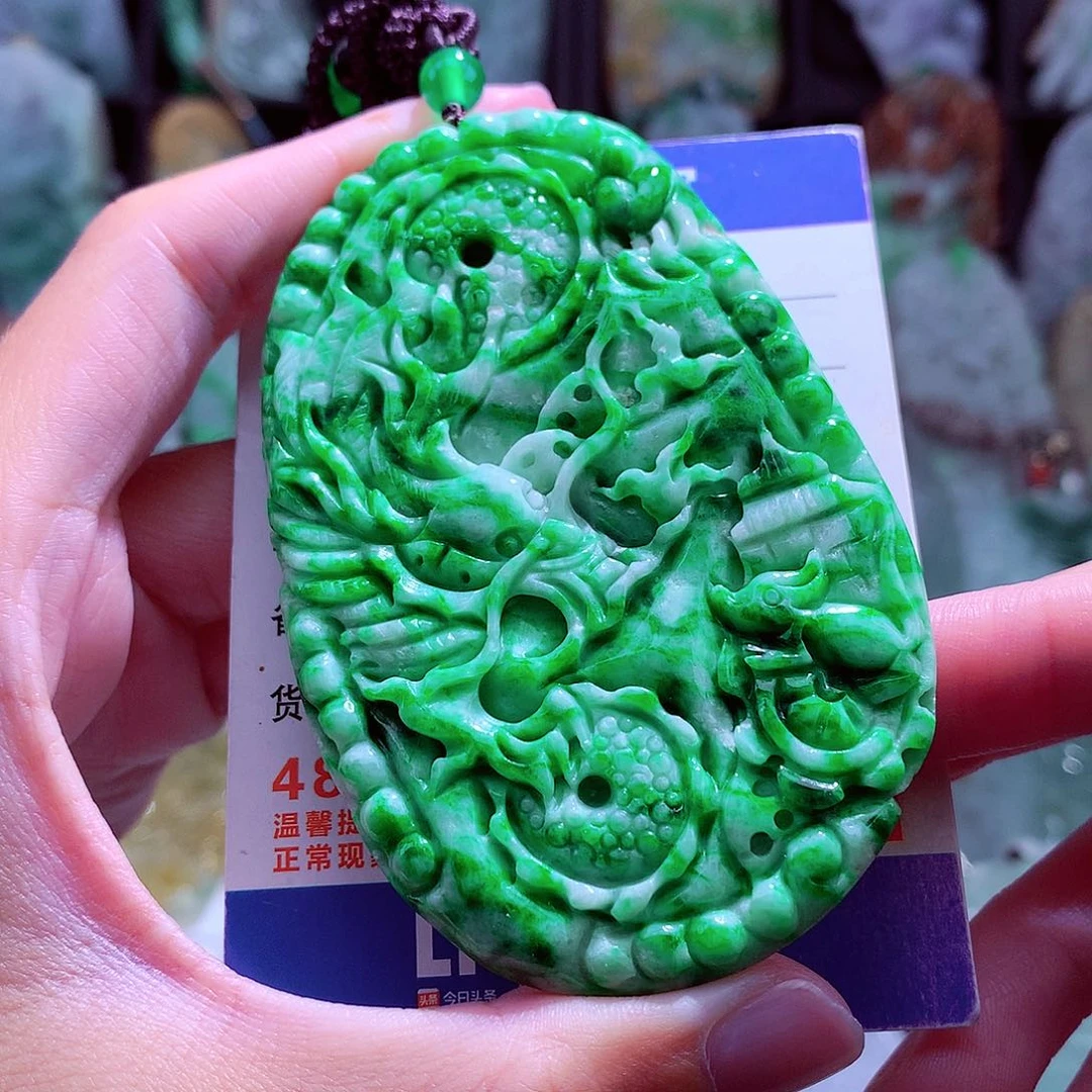 颈饰未镶嵌翡翠天然