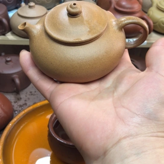 茶壶紫砂黄金段泥寒江140豪升左右