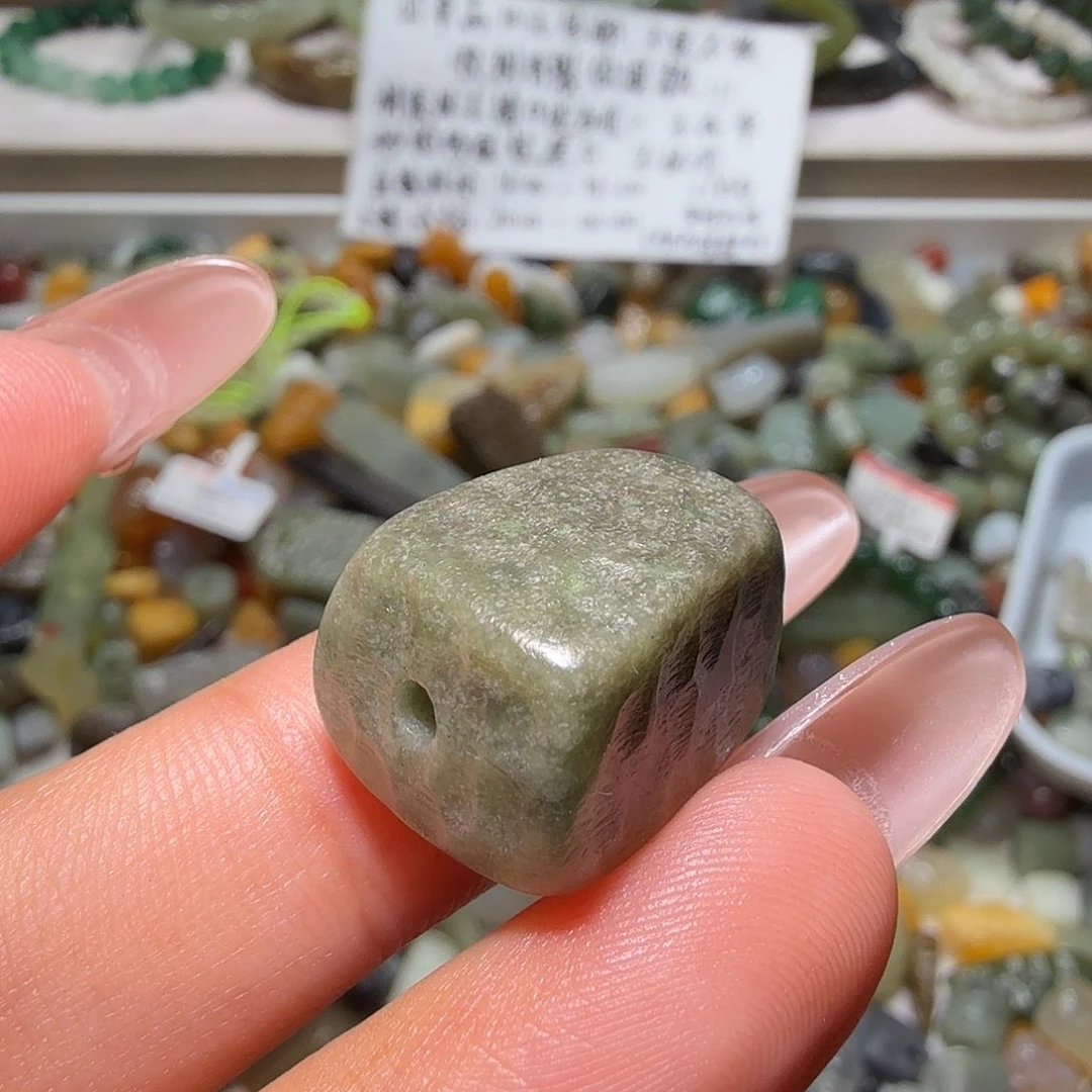 和田玉未镶嵌珠宝奇石