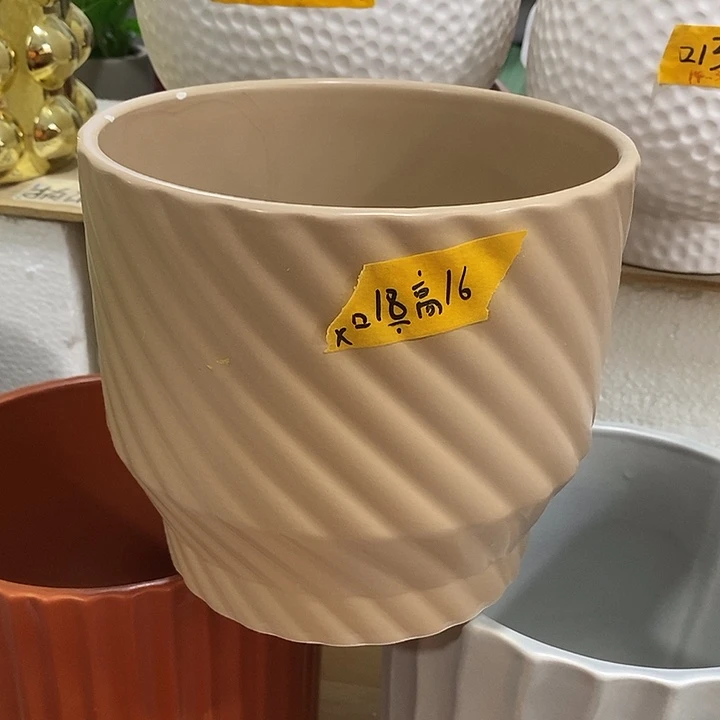 摆件陶陶盆有孔 瑕疵介意勿拍