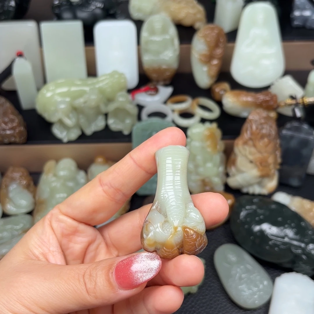 颈饰未镶嵌和田玉