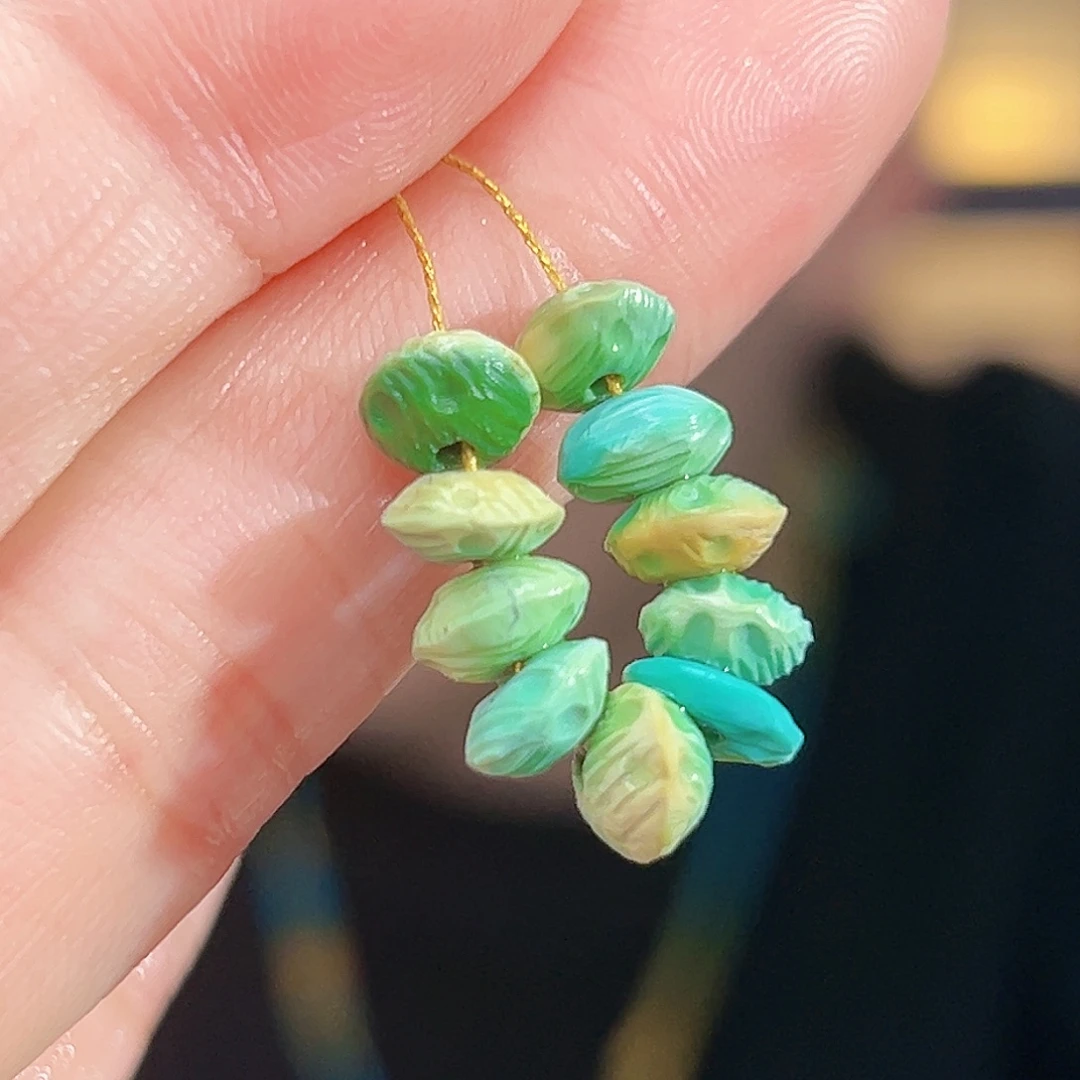 绿松石未镶嵌珠宝奇石