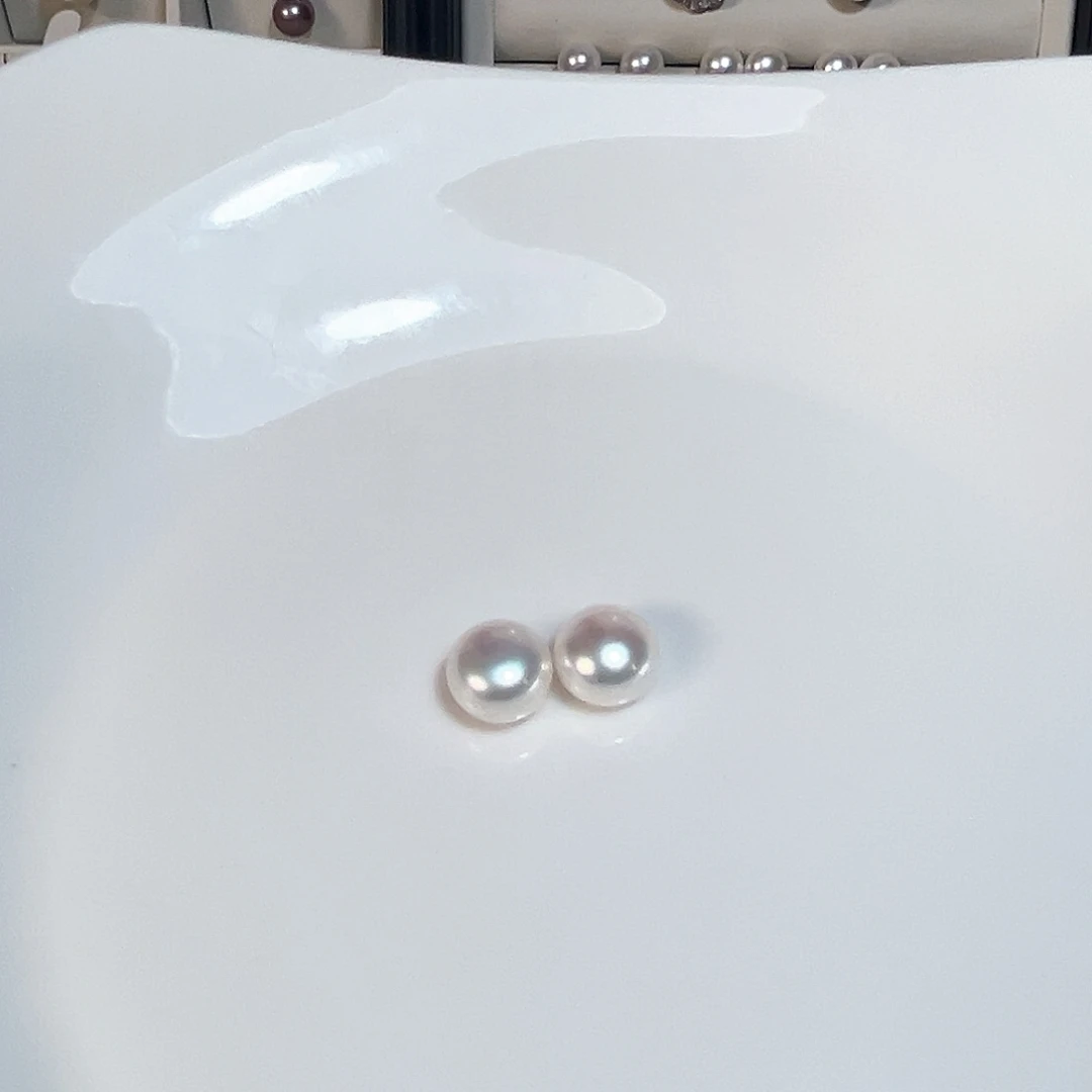 乔***薇淡水珍珠银S925镶嵌颈饰