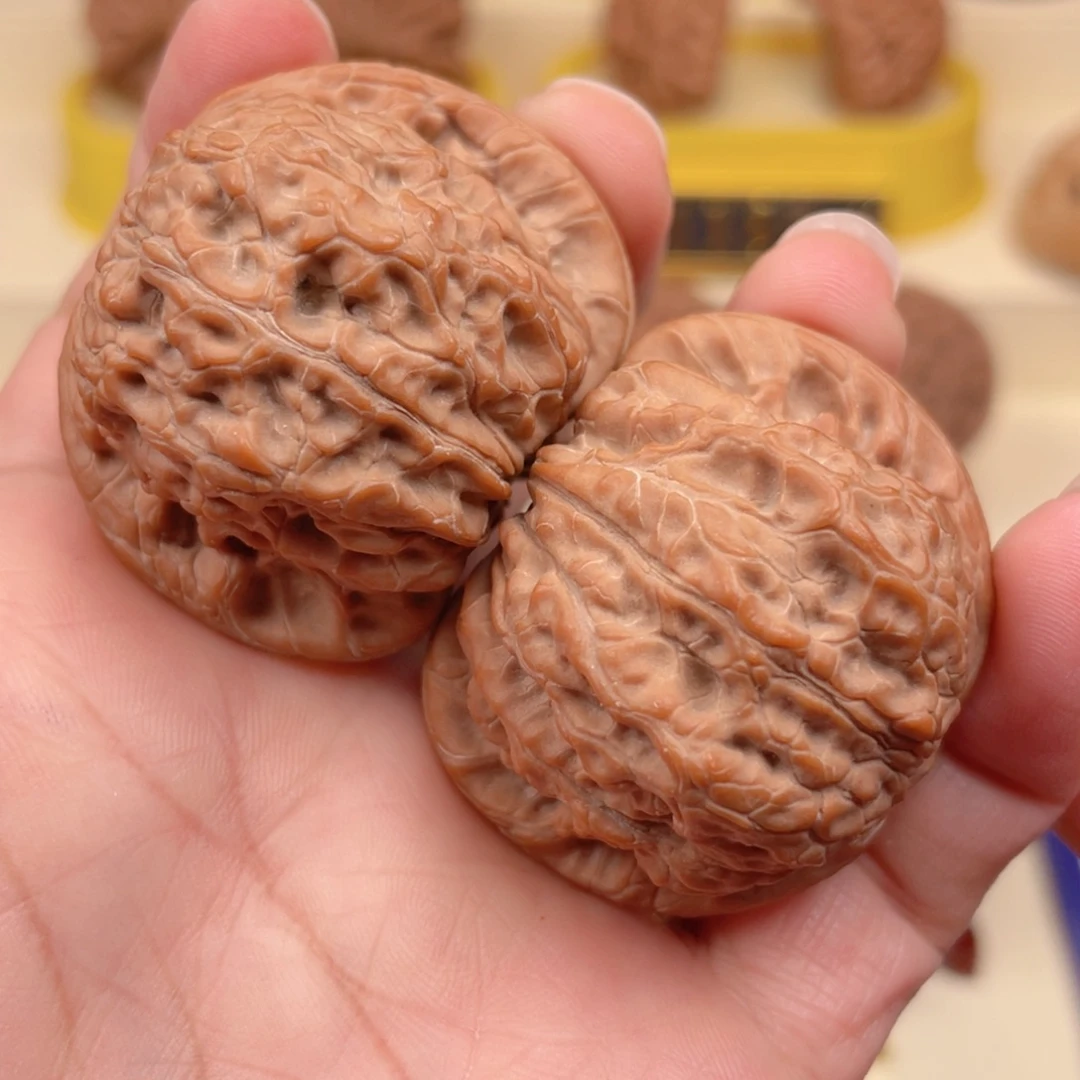 文玩核桃把件精配无修血麒麟42