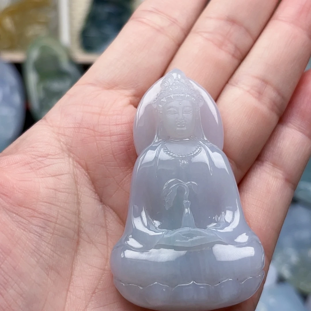 翡翠未镶嵌颈饰观音