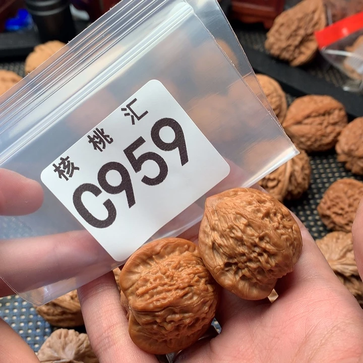 文玩核桃吊坠七步沟