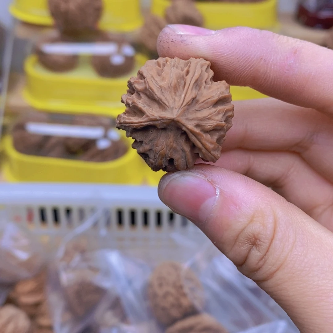 吊坠文玩核桃往**提