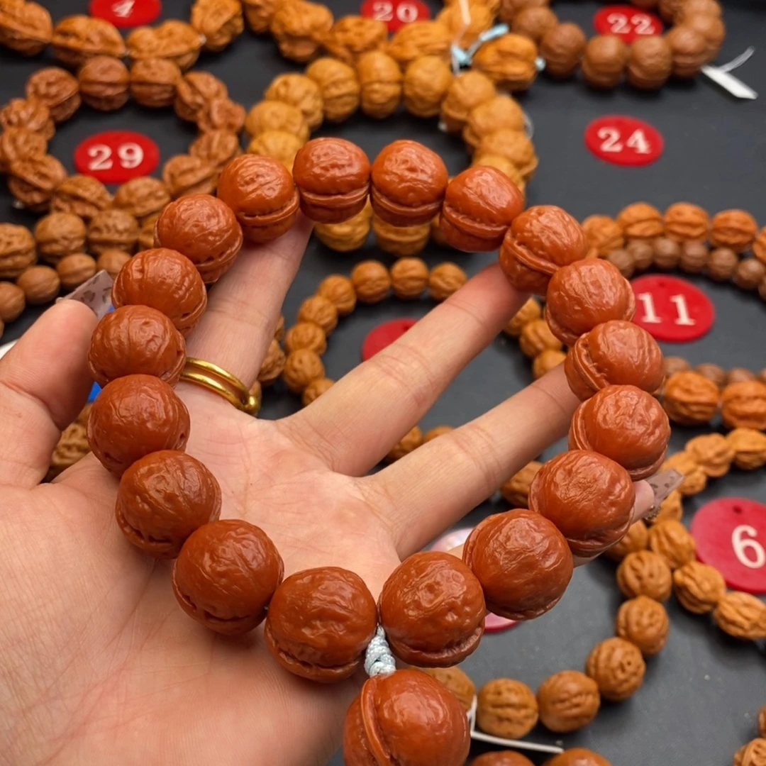 靓***仔文玩核桃手串一道筋光头