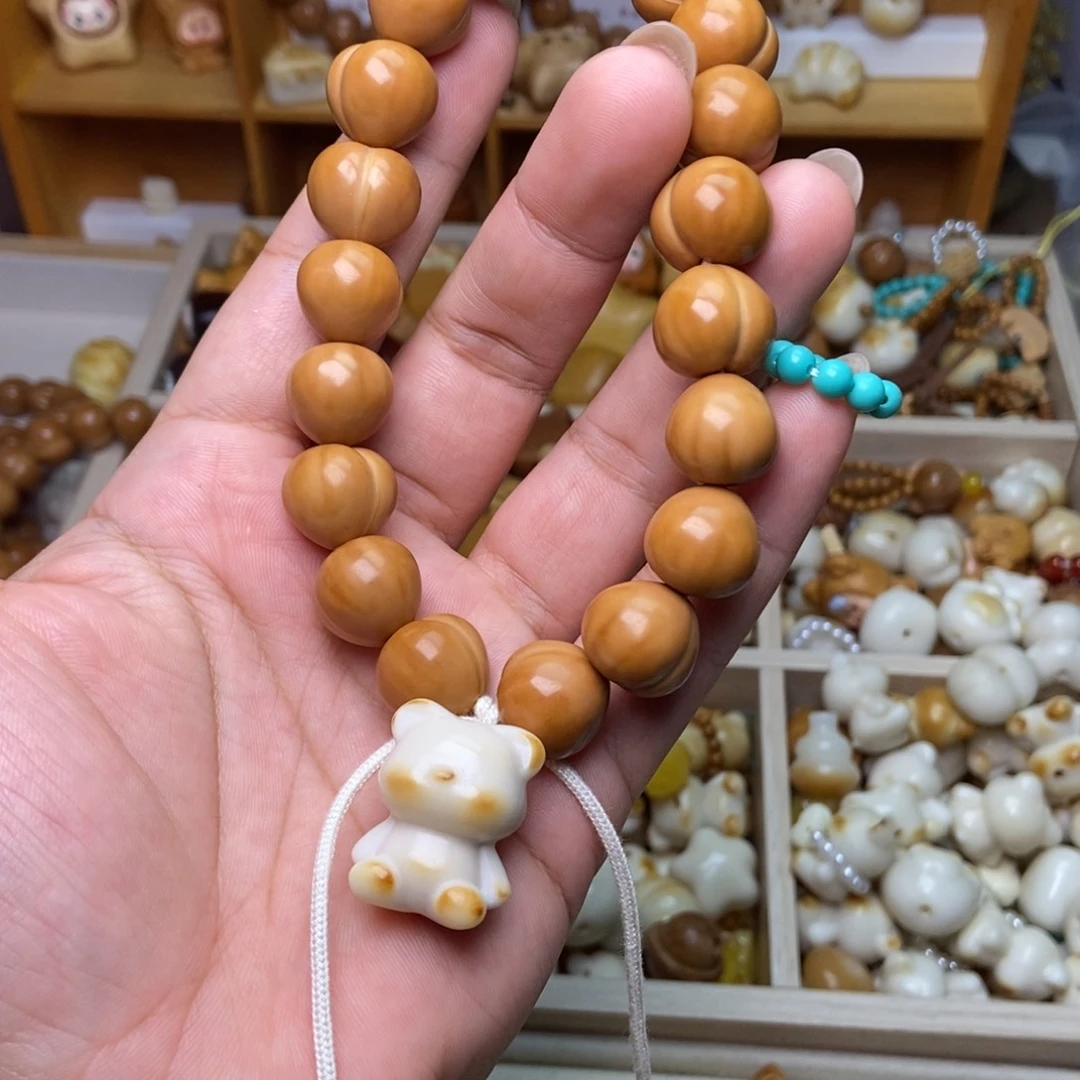 猴头核桃手串泡芙手持15➕蓝卡小熊