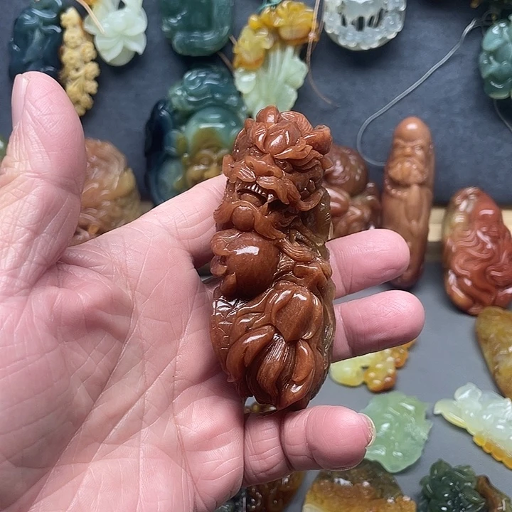 蛇纹石玉未镶嵌挂件