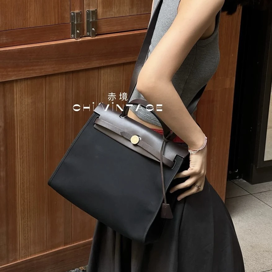 99新 Hermes/爱马仕 9228 黑色herbag 31斜挎框r