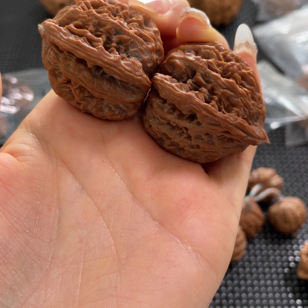 ?秦岭神树秦闷小王