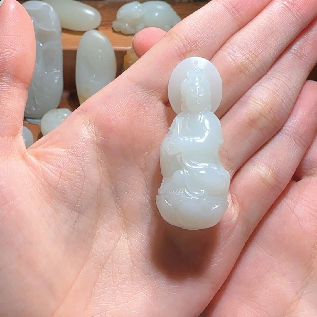 和田玉未镶嵌颈饰