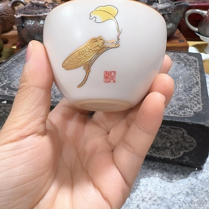 主人杯一个，瓷。。品茗瓷