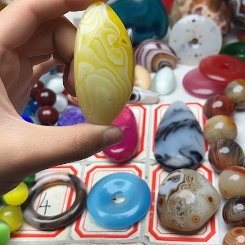 玛瑙/玉髓颈饰未镶嵌