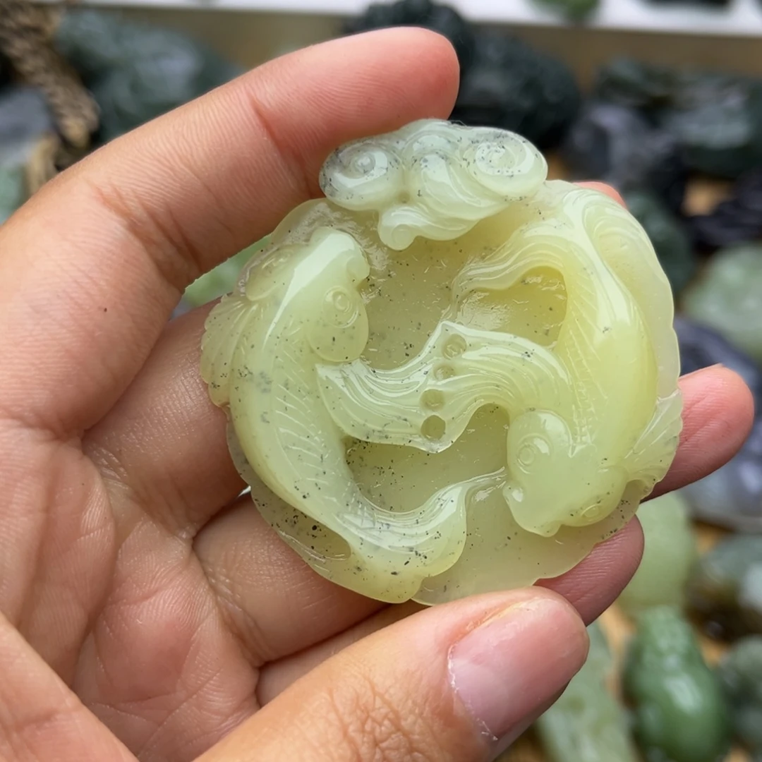 和田玉未镶嵌颈饰