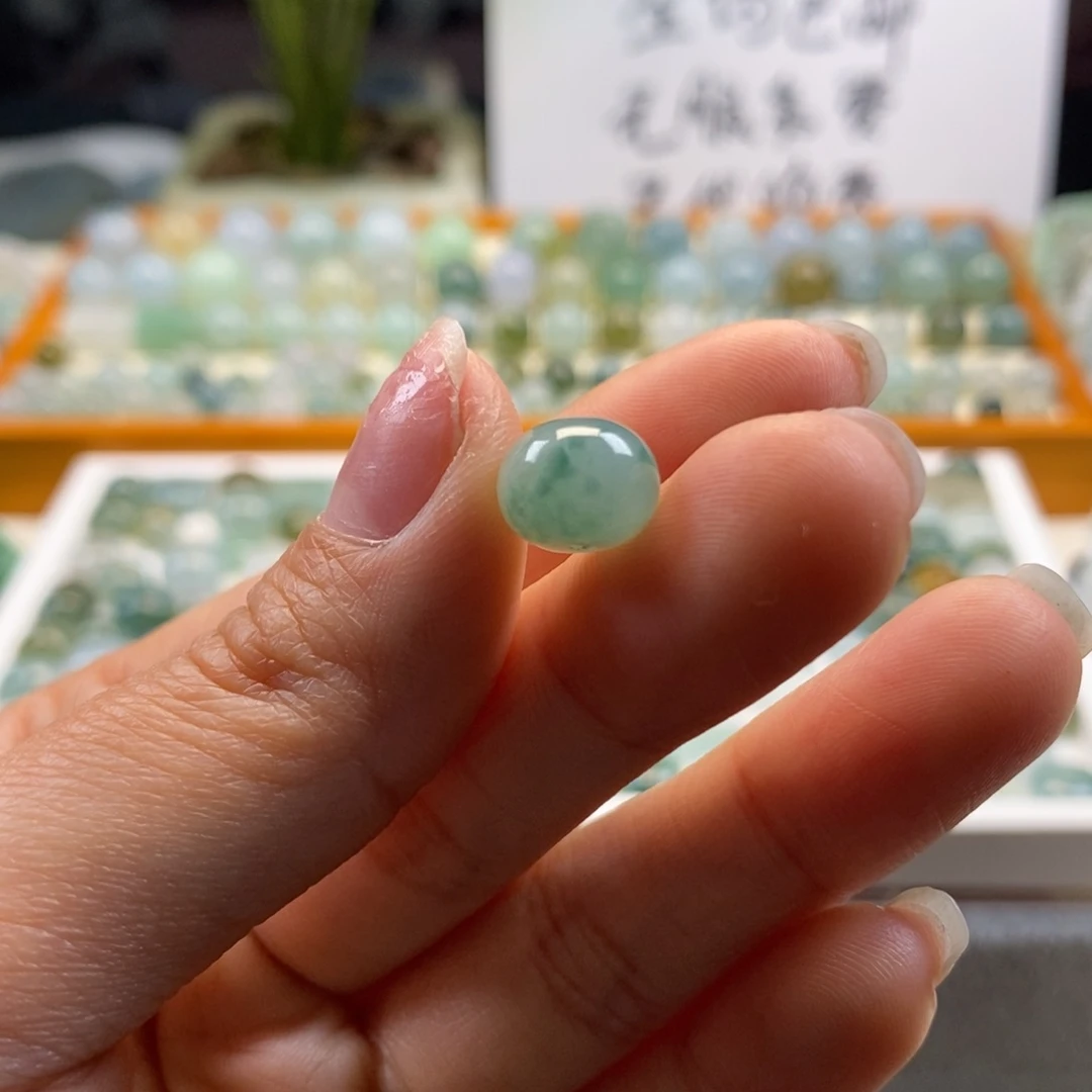 翡翠散珠天然翡翠9.8×7.7