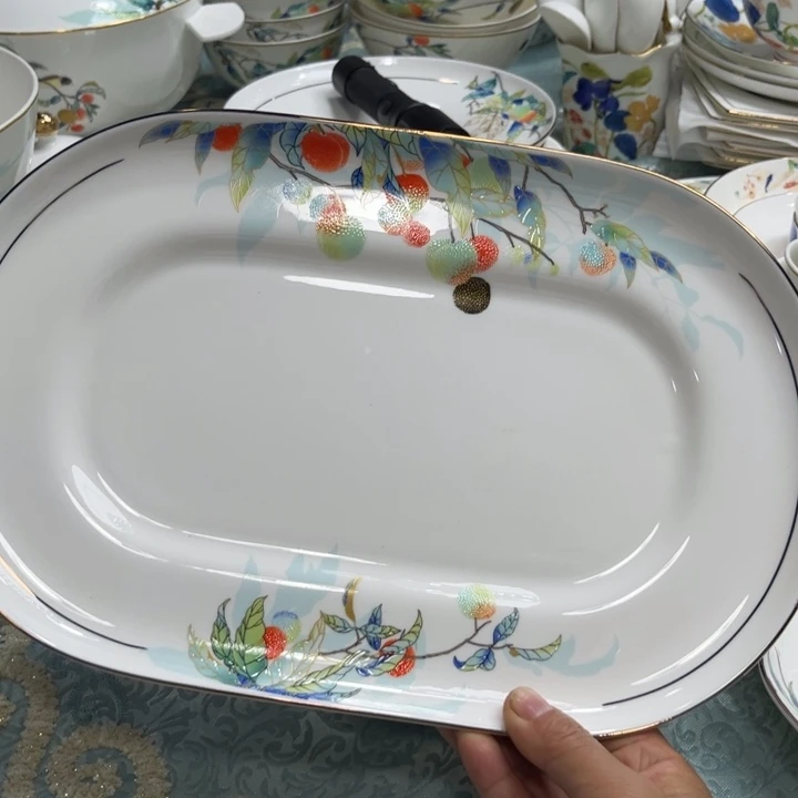 瓷片荔枝鱼盘一个