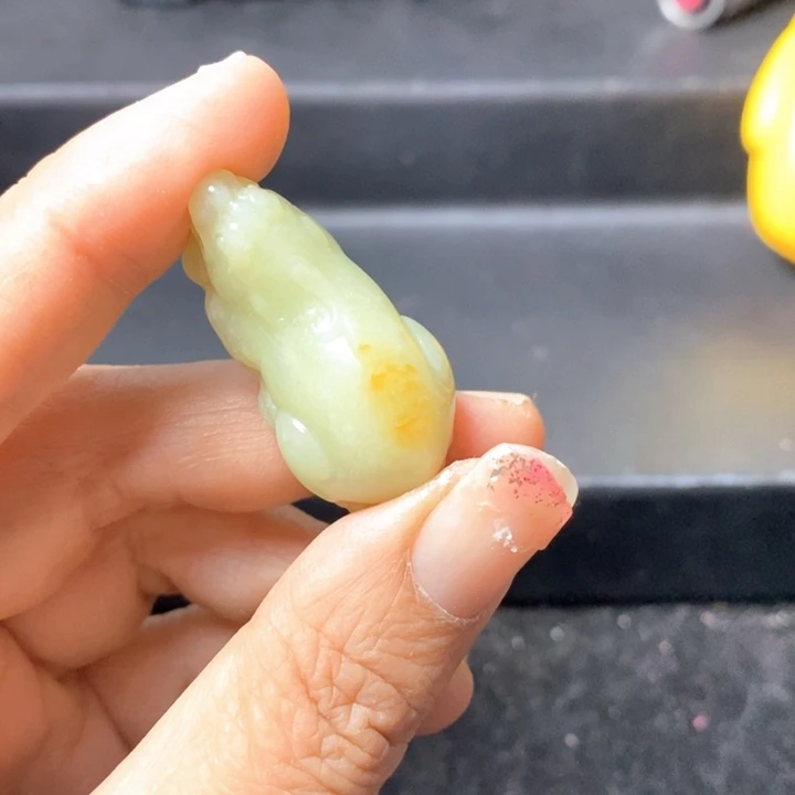 和田玉（糖玉）未镶嵌颈饰