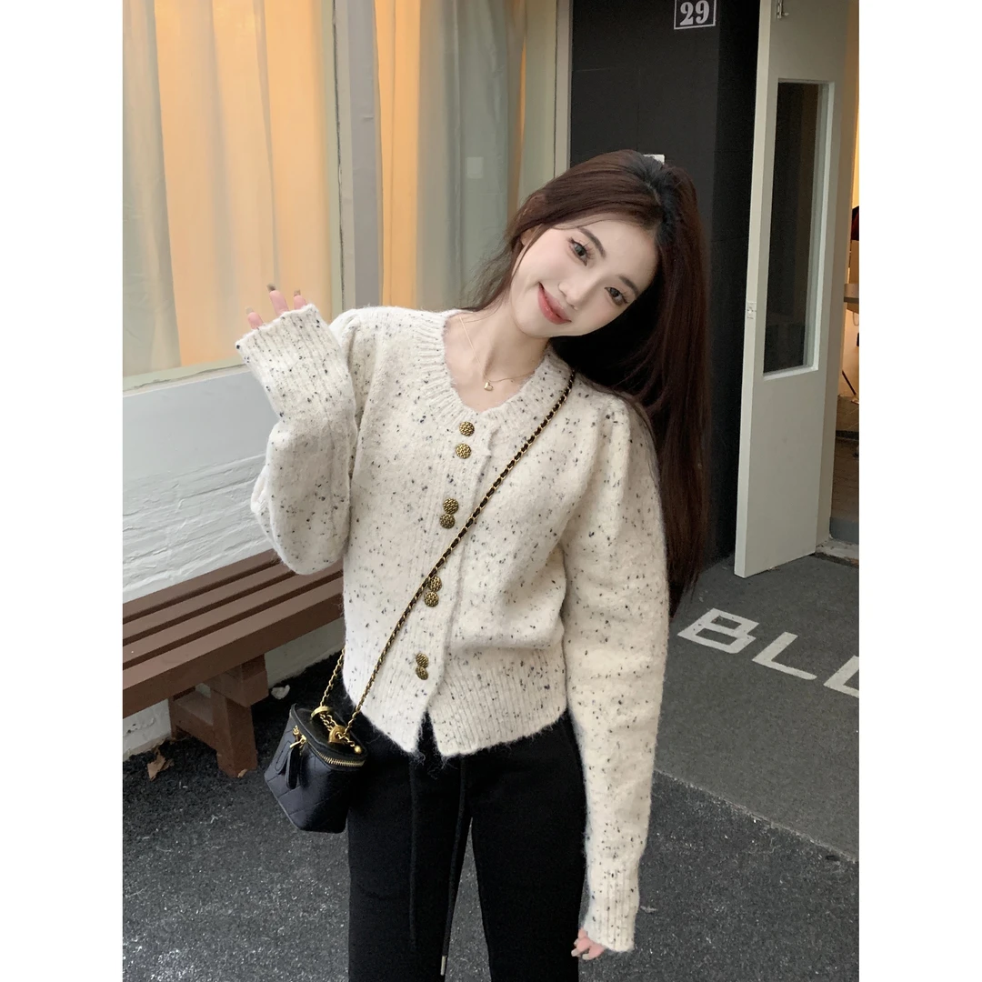 大码针织毛衣女秋冬新款气质小香风开衫长袖加厚宽松法式623714