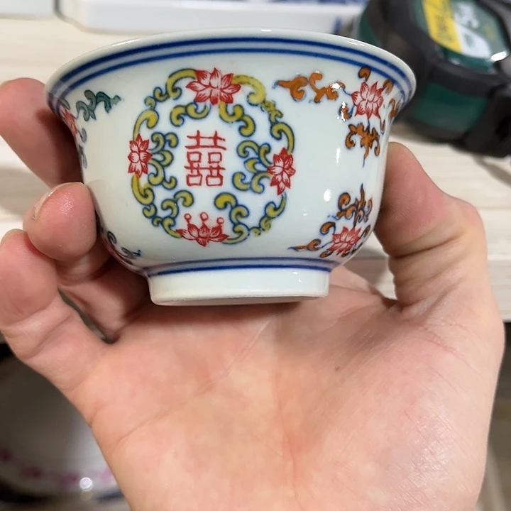 瓷片////景德镇陶瓷杯子。绿。