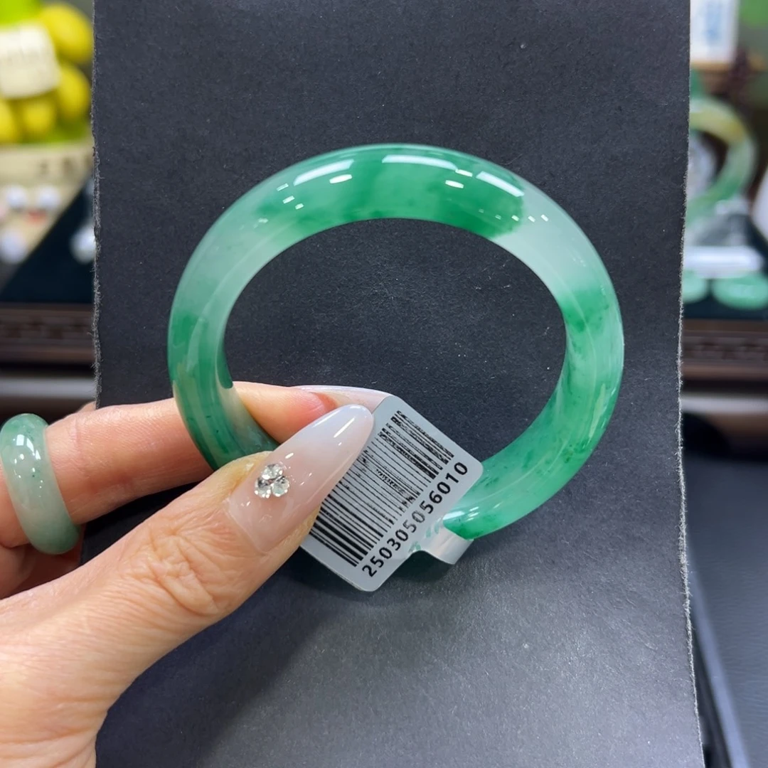 石英质玉（非洲翠）未镶嵌手镯54-55