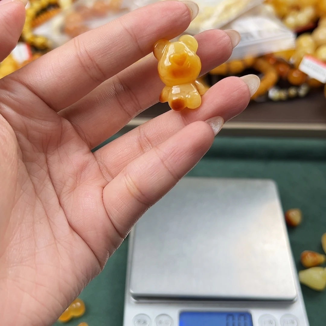 琥珀未镶嵌珠宝奇石