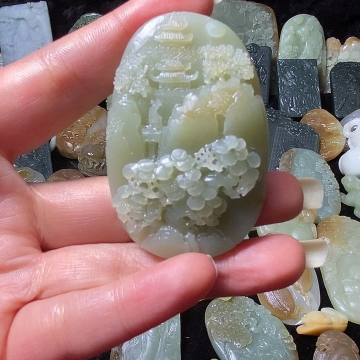 定制和田玉山水手把件