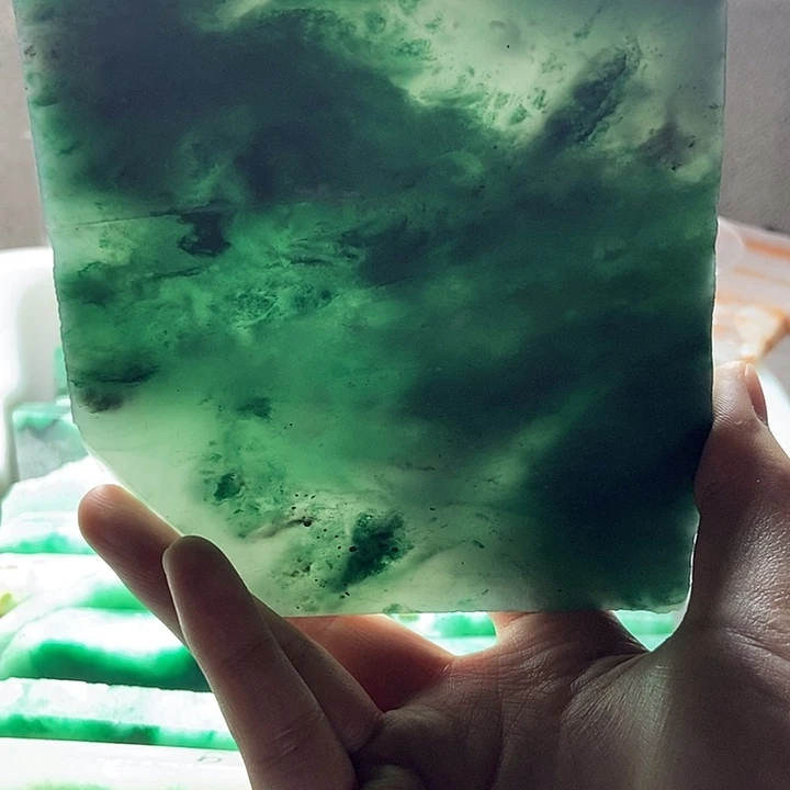 岁****定制石英质玉（非洲翠）