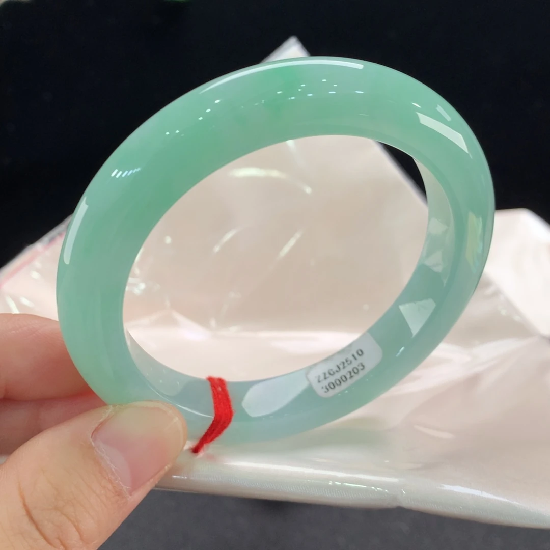 翡翠未镶嵌手镯0203