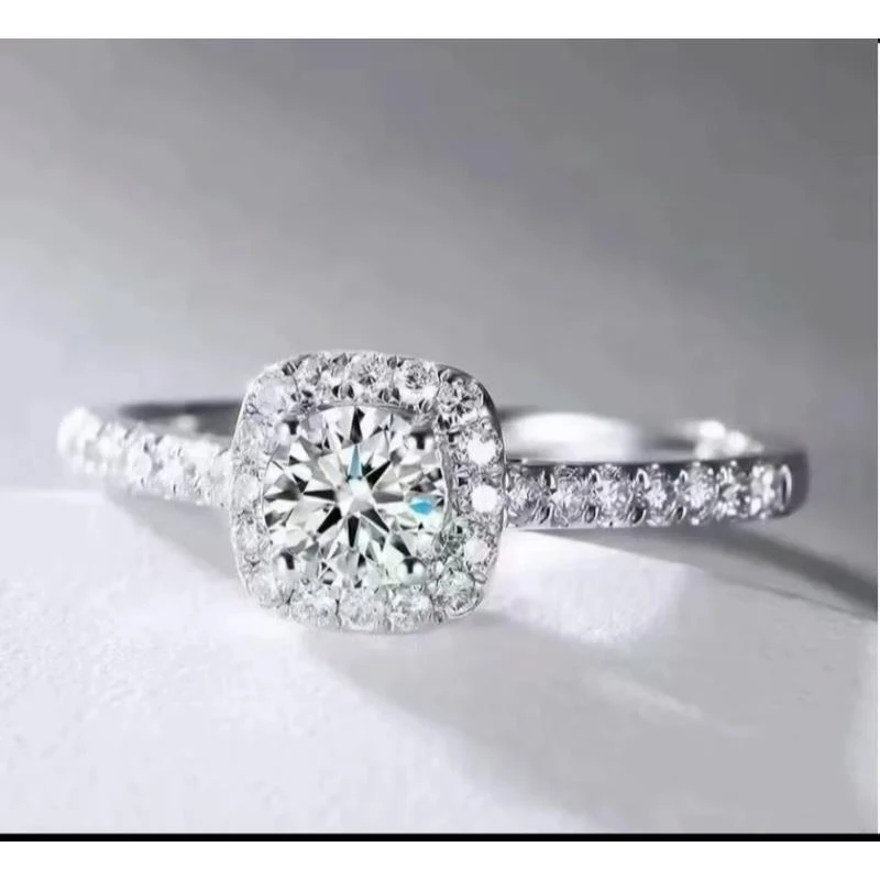 1.0CT 方包轻奢女戒