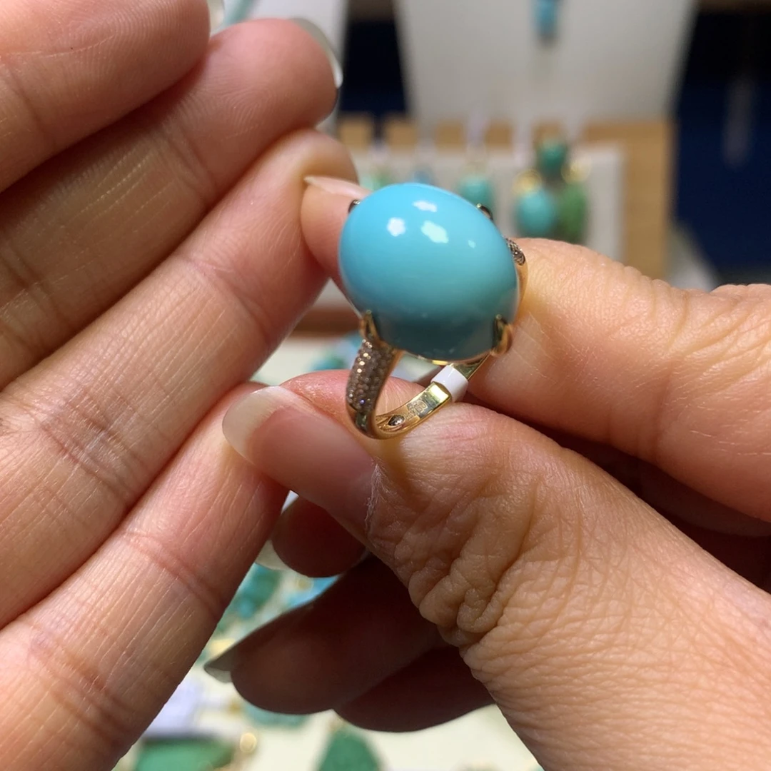 绿松石18K金镶嵌戒指