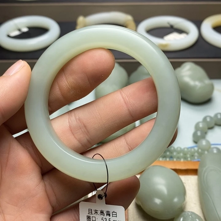 和田玉未镶嵌手镯且末高青白53.5
