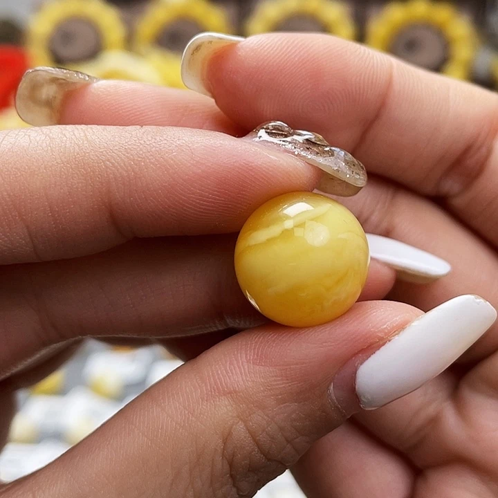 琥珀裸石未镶嵌单珠尺寸15.5mm带金沙