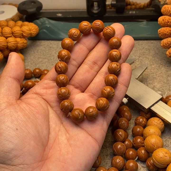 三***一桃核吊坠桃核光珠12交朋友