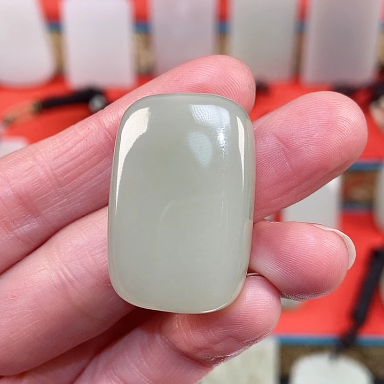 【闪购商品】颈饰未镶嵌和田玉