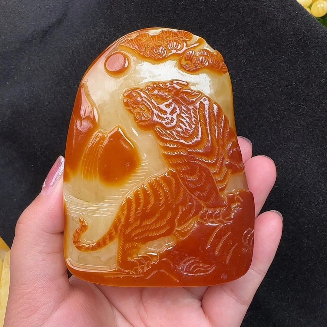 蜜蜡未镶嵌珠宝奇石