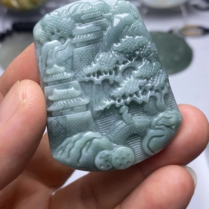 翡翠未镶嵌颈饰翡翠