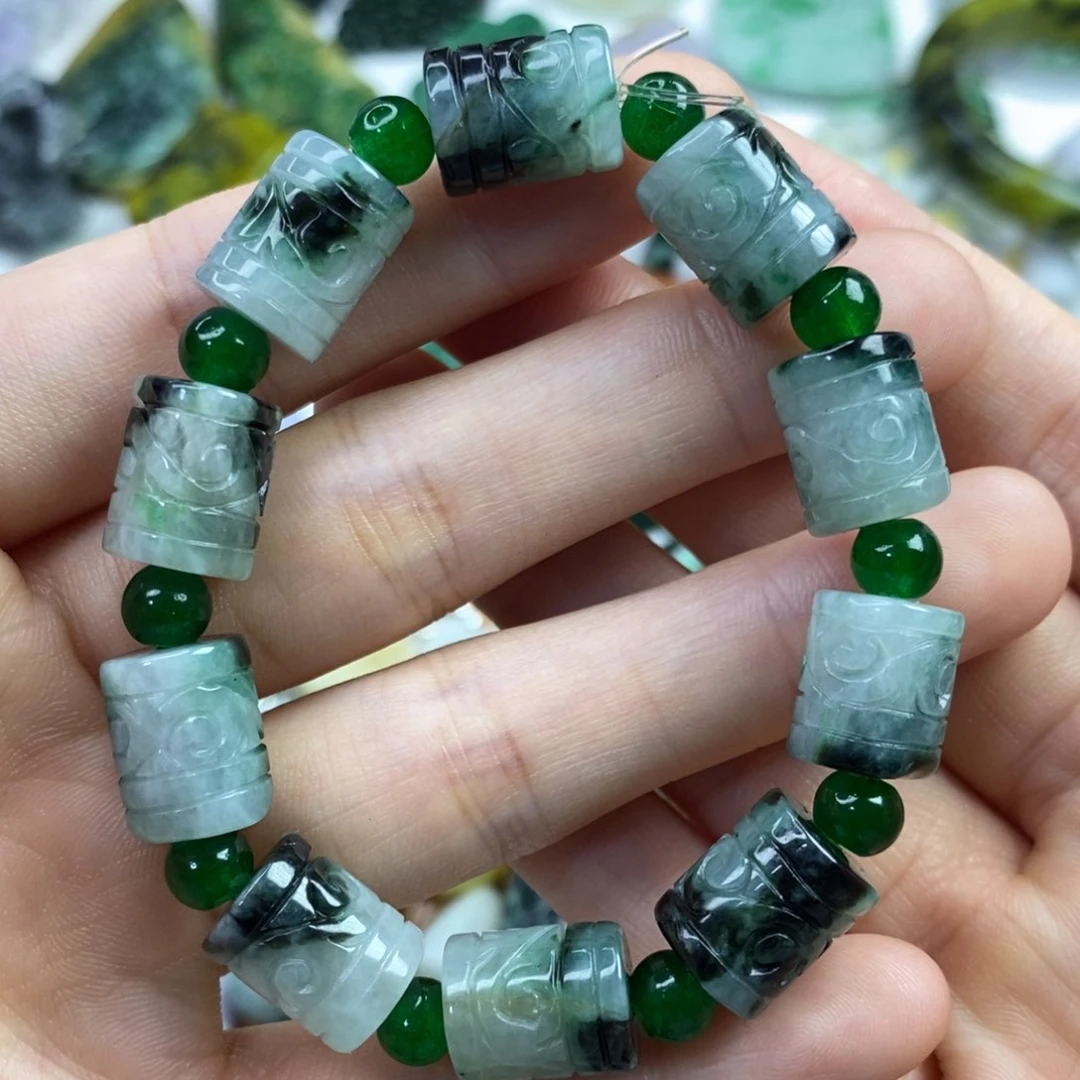 翡翠未镶嵌颈饰吊坠