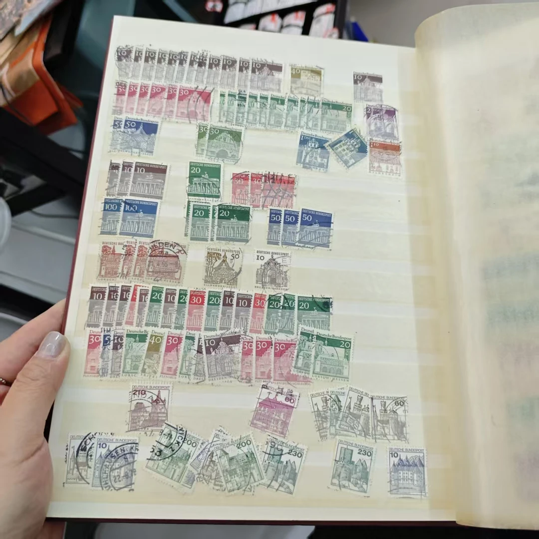 欧洲多国邮品含插票册557已信泰评级