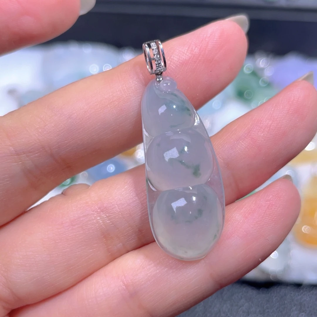 颈饰18K金镶嵌翡翠翡翠