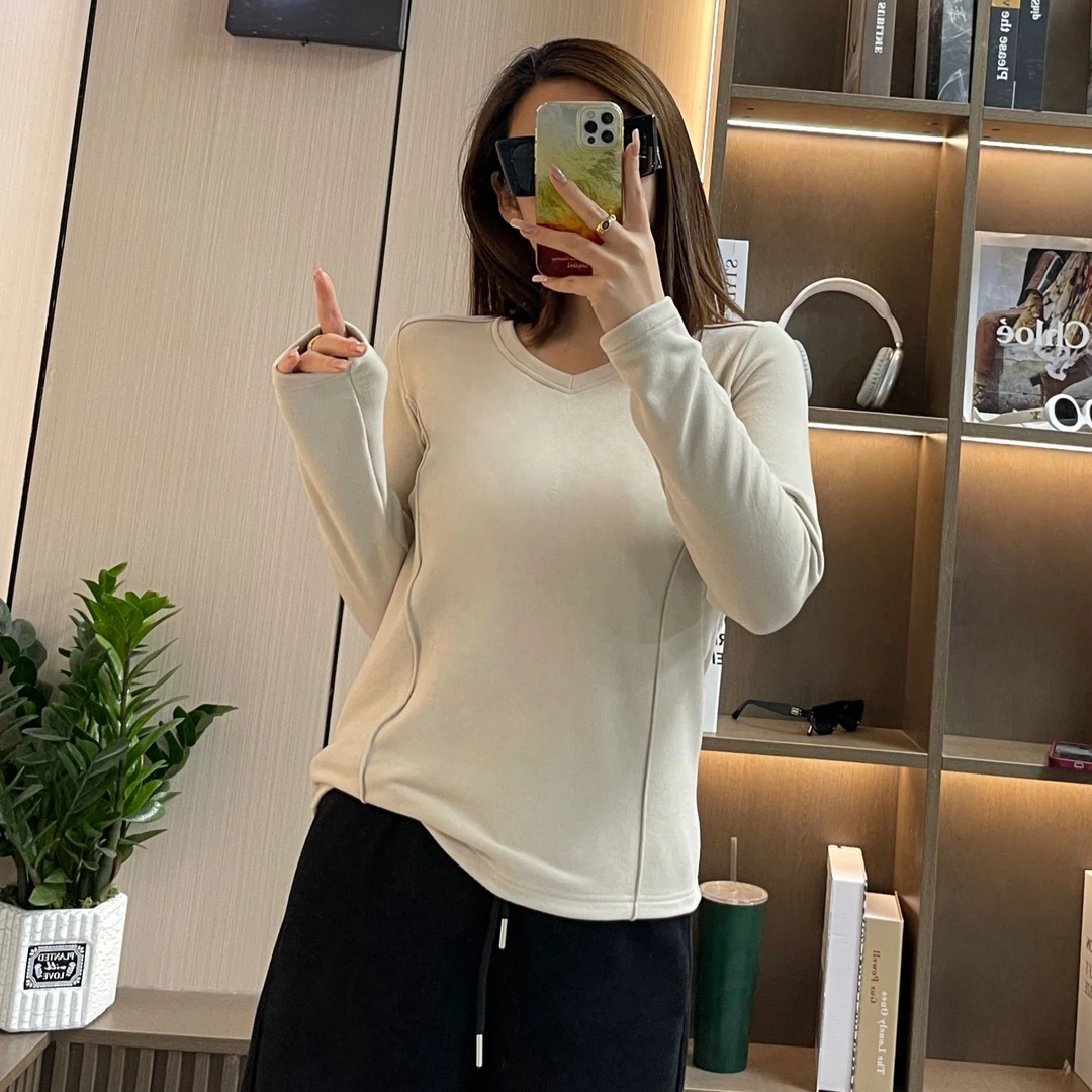 7533秋冬季设计感小众V领纯色打底衫