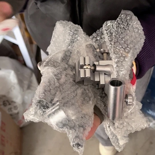 钓椅三件套随机发。