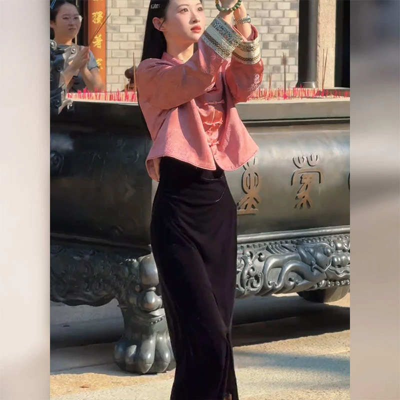 2025秋季新款今年流行新中式国风套装时尚气质独特上衣半裙两件套
