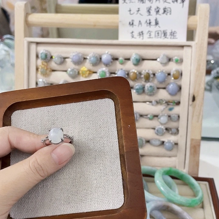 翡翠未镶嵌颈饰天然翡翠Ａ货