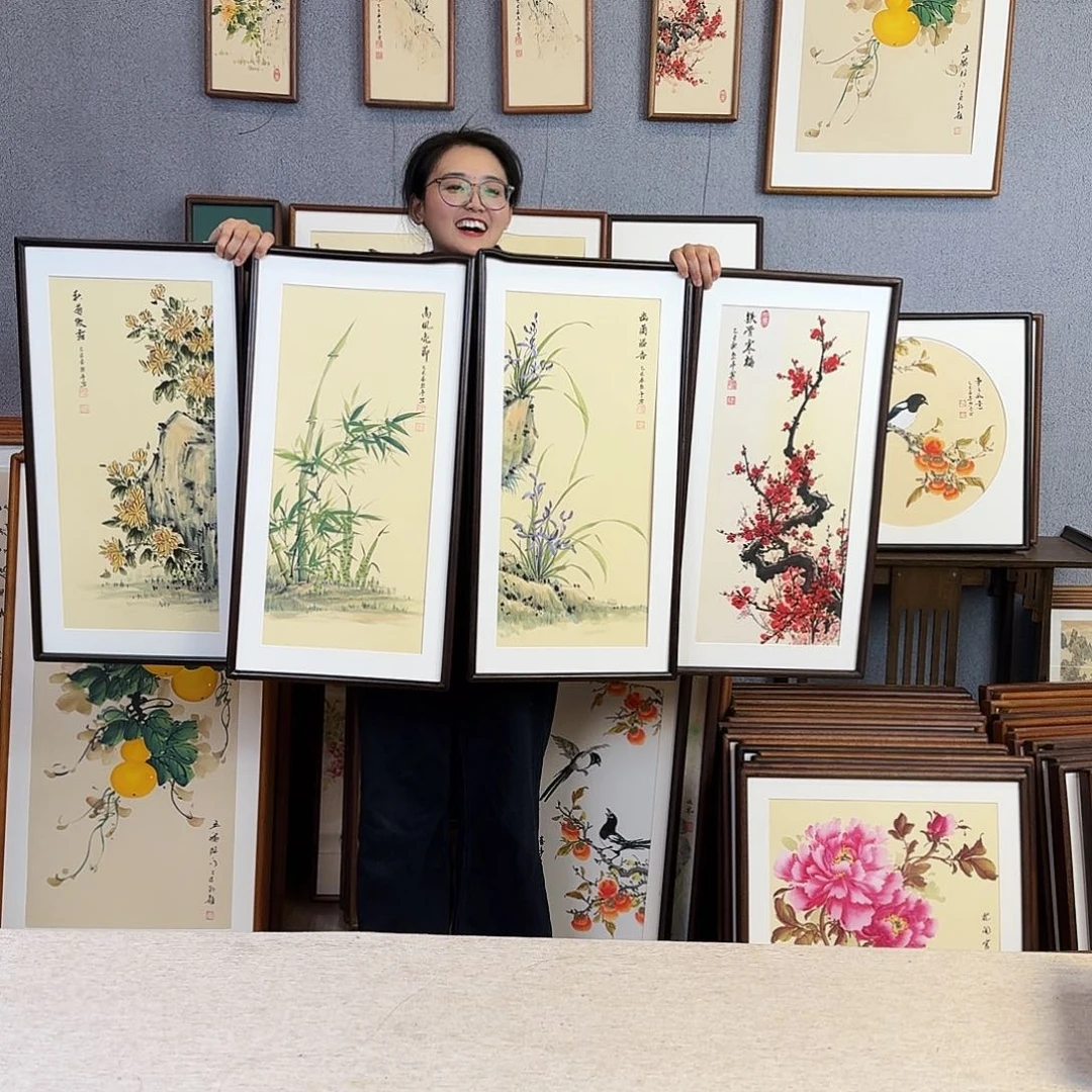 国画手绘带框尺寸： 36*69